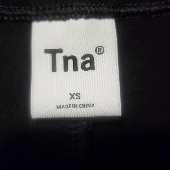 Aritzia TNA Queens dress - Picture 5 of 10